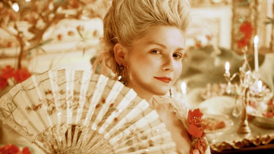 Rose Bertin divatforradalma: Hogyan alakította át a divat Marie Antoinette udvarát?