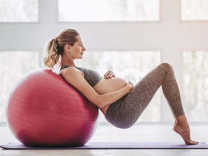 A terhesség alatt is sportolhatsz, de fontos, hogy tudatosan csináld