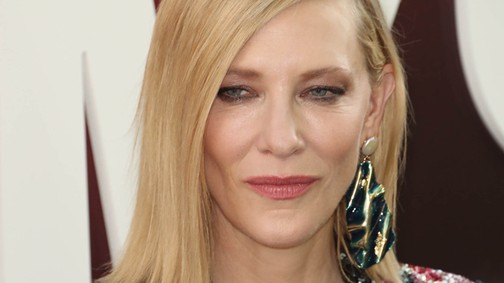 A 49 éves Cate Blanchett a legragyogóbb nadrágkosztümben tündökölt!