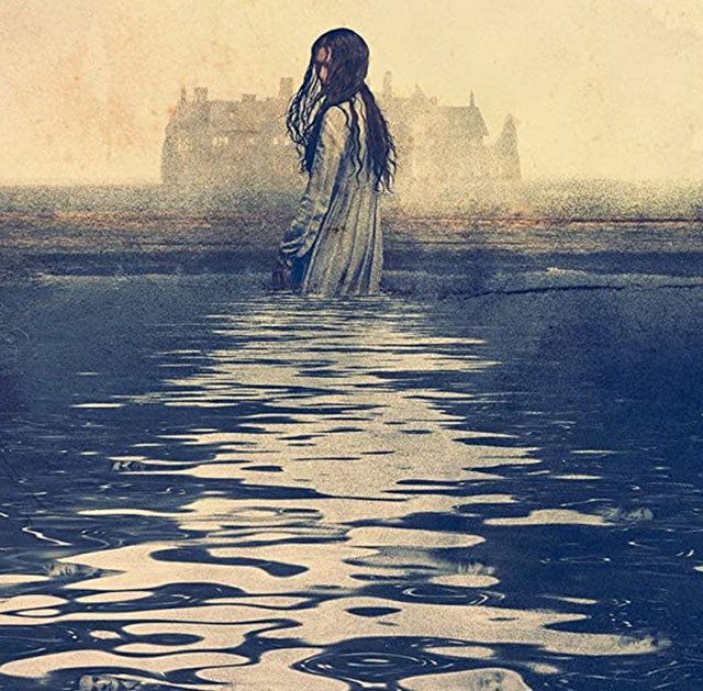 A Bly-udvarház szelleme nem olyan ijesztő, mint a Hill-ház szelleme - mégis sokkal érdekesebb