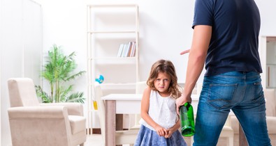 „Egyik percben szeretett, a másik percben ütött, sosem tudtam igazán, mi lesz a következő cselekedete”   