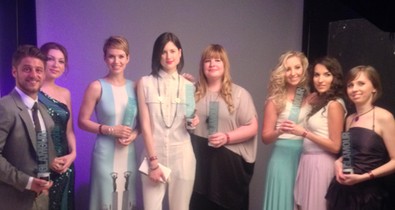 Rúzsa Magdi duplázott, Osvárt Andi a legjobb színésznő, debreceni nyertesek a GLAMOUR Women of the Year díjátadón