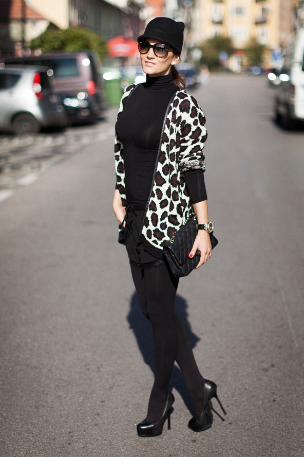 Leopárdmintára szavaz Debreczeni Zita