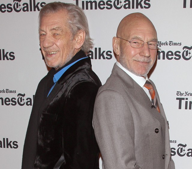 Sir Ian McKellen és Sir Patrick Stewart vörös szőnyeges csókcsatáját csak imádni lehet