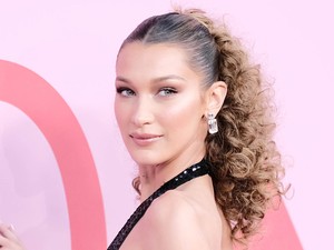 Ez tényleg egy Michael Kors - Bella Hadid pedig őrülten szexi benne