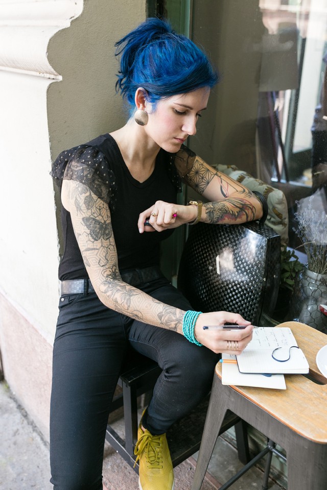 Ezen a héten a különleges stílust képviselő Abonyi Alma gardróbjába pillantunk be