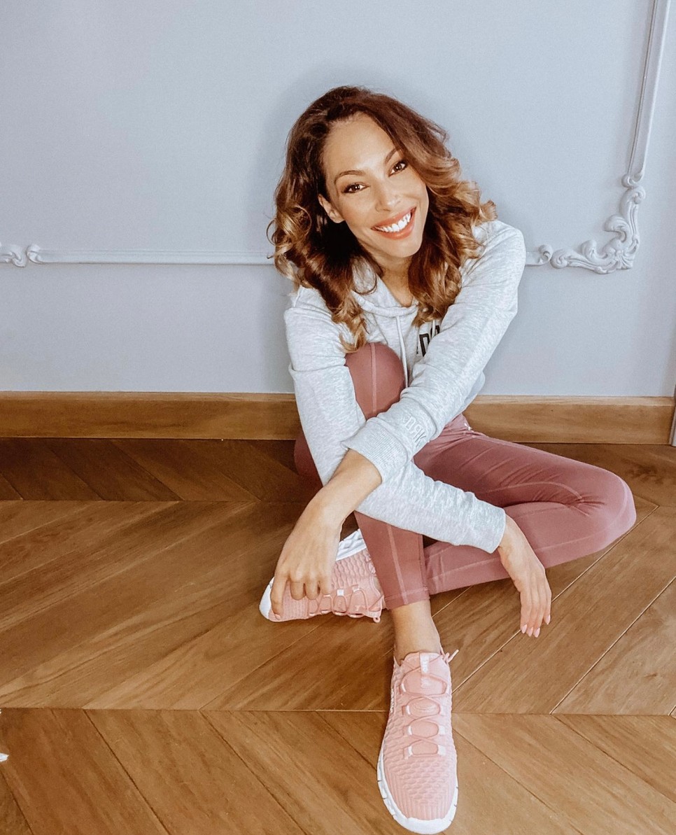 Minden rózsaszín Dorko Ultralight cipő megvásárlásával a nők elleni erőszak visszaszorítását segítheted