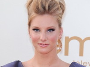 Meztelenül fotózta magát a Glee sztárja