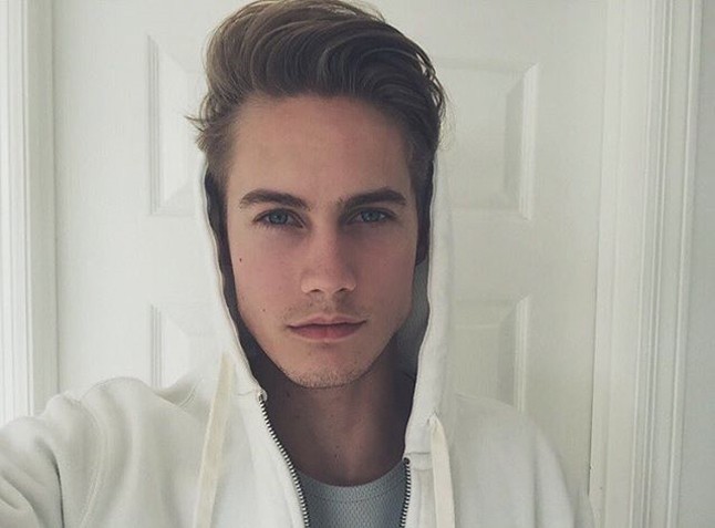 11 szexi pasi, akit mindenképp kövess Instagramon!