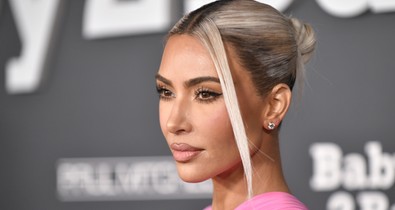 Kim Kardashian új szintre emelte a bosszúruha fogalmát