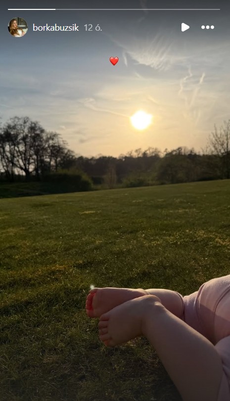 Friss fotón Szoboszlai Dominik és Buzsik Borka kislánya