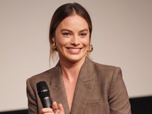 Margot Robbie pasis szettben is csodás