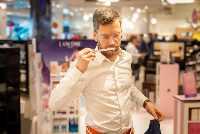 A világ első parfümje magyar volt: 9 dolog, amit nem tudtál a parfümválasztásról