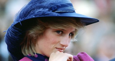 Így készültek Diana hercegné ruhái! Nyilvánosságra kerültek a fotók!