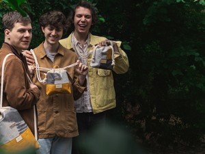 A fenntarthatóság és a jótékonykodás szüleménye a Háti x Carson Coma kollaborációja