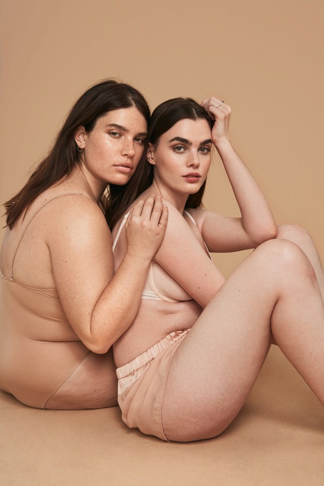 Újabb kampány adja tudtunkra, hogy narancsbőrrel, szeplőkkel, ráncokkal együtt vagyunk gyönyörűek