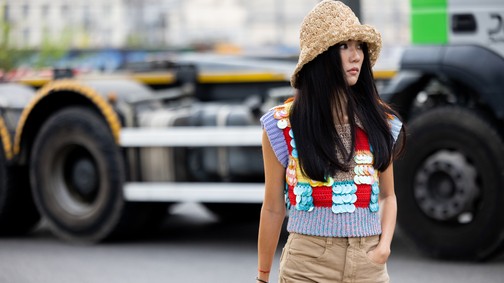 Berobbant az idei ősz legtrendibb ruhadarabja: így viseld a kötött mellényt