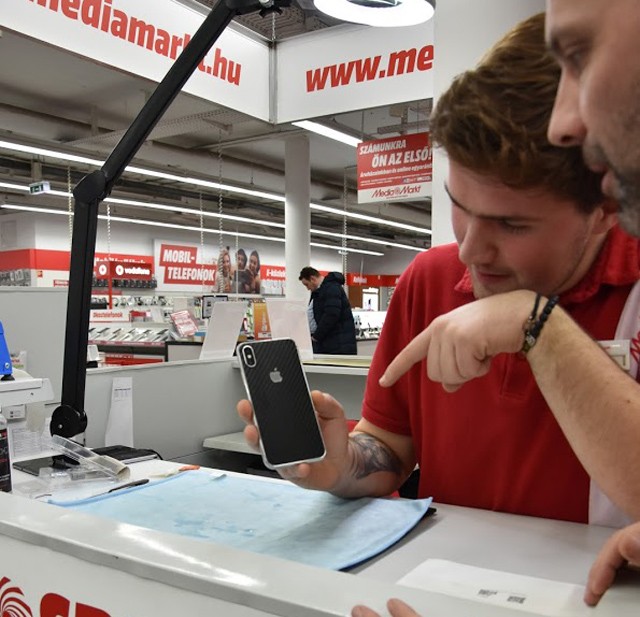 Gazdálkodj a drága telefonoddal okosan! Avagy egy fólia mind felett!