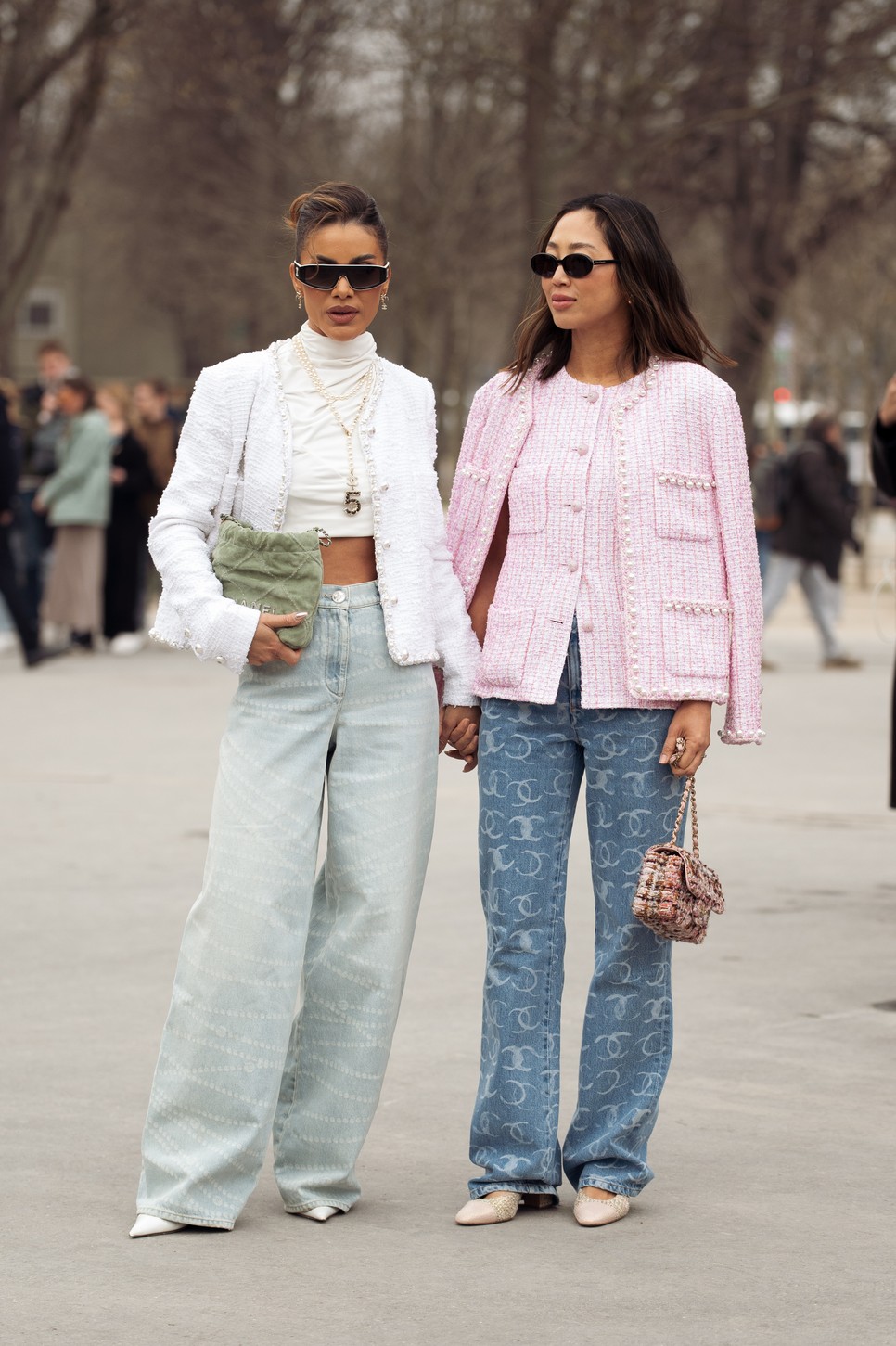 Az old money stílust képviselő tweed blézerek az idei tavasz legsikkesebb szereplői