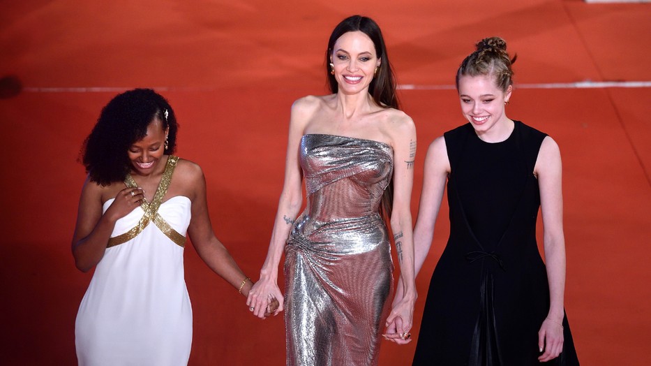 Anhleina Jolie és Brad Pitt lánya, Shiloh szerelmes