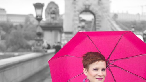 Jótékonykodj a nők elleni erőszak megszüntetésének világnapján!