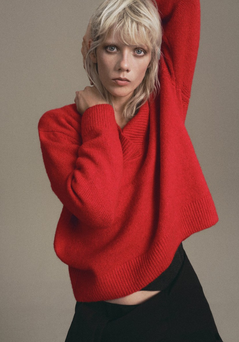 Kötött pulóver MANGO 13 595 Ft