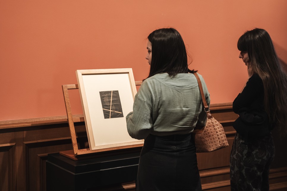 Moholy-Nagy László Kompozíció című nyomatát, melyet a Printa inspirációként használt a tervezéseihez, még sem láthatta a nagyközönség