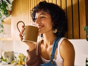 Sokkal boldogabbnak érezheted magad ettől a teától - kóstoltad már?