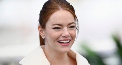 Mindenki Emma Stone arcáról beszél: mintha nem is ő lenne friss fotóin