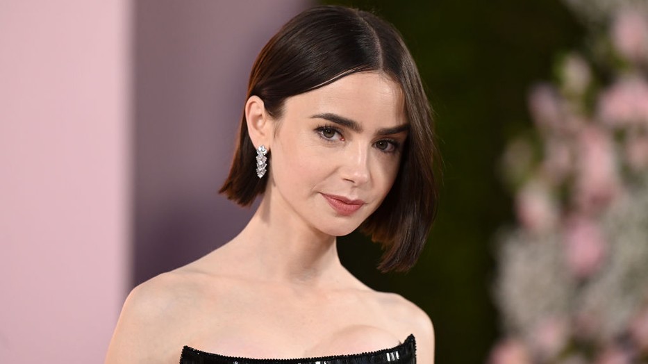 Lily Collins tündéri fotót osztott meg a kisbabájáról