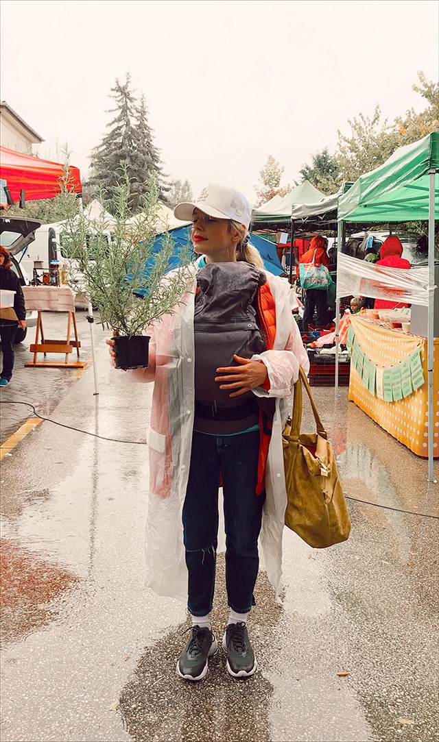 Nem is lehetne jobban tölteni a hétvégét, mint egy jó piacozással, ahogy Marge is teszi