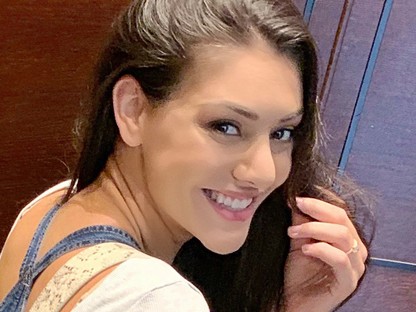 Kulcsár Edina trükkös ruhája akkor is tökéletes, ha felszalad ránk pár kiló 