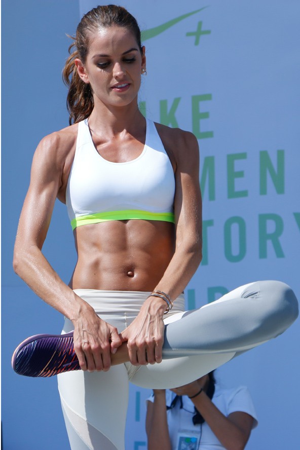 izabel goulart, testépítő, izmok, izomizat, izmos has, victorias secret, testedzés, brazil modell, topmodell