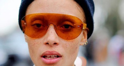 Lásd színesben a világot! Íme a szezon legmenőbb napszemüvegei