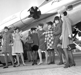 Pierre több légitársaság egyenruháját is megtervezte. A Pakistan International Airlines és a Malév légikísérői is viselték az általa megálmodott ruhákat.