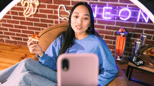 Ezek a legmenőbb új közösségi oldalak - egyre többen használják őket párkeresésre is