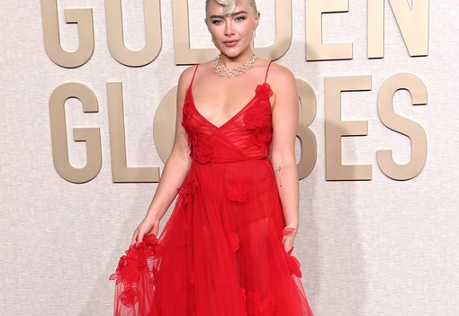 7 pikáns pillanat, amikor Florence Pugh meztelenruhában tündökölt, és csak úgy áradt belőle a felszabadultság