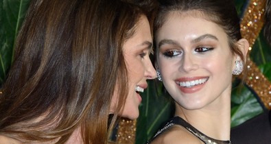 Nem tudjuk eldönteni, hogy az 52 éves Cindy Crawford, vagy lánya a gyönyörűbb