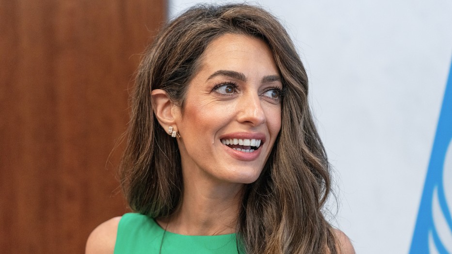 Amal Clooney ismét ragyogott férje, George Clooney oldalán