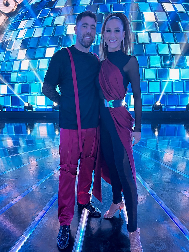 Krausz Gábor és Mikes Anna fekete és bordó színben a Dancing with the Stars showműsorában