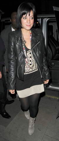 lily-allen-200x-d00003260cf552d858878.jpg