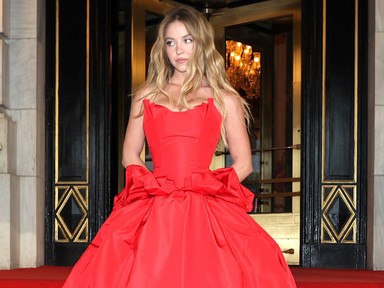 Ő lenne Sydney Sweeney új szerelme? Titokzatos férfival kapták lencsevégre a színésznőt