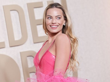 Igen, ez tényleg ő: Így nézett ki Margot Robbie, amikor először lépet vörös szőnyegre - ennél hétköznapibb szettet nem is választhatott volna