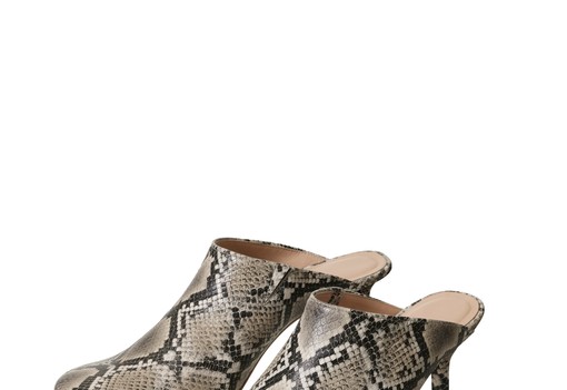 A szezon legmegosztóbb cipője úgy leigázta a vörös szőnyeget, hogy öröm volt nézni