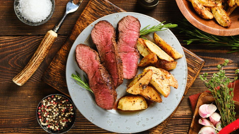 A szakemberek egy része óva int a carnivore diétától