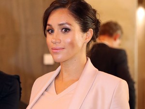 Sosem látott fotó került elő a 17 éves Meghan Markle-ről