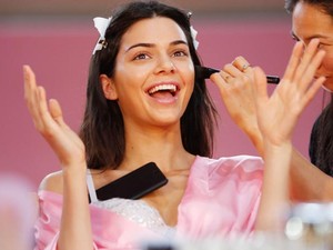 Kendall Jenner kiskutyusának a nyakörve drágább, mint az összes ékszered együtt