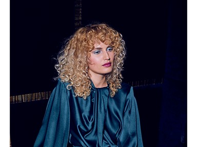 Ünnepi divatkampánnyal tér vissza a TOTHBORI