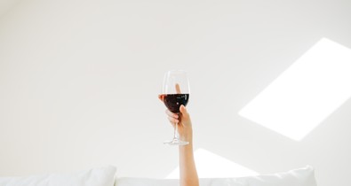 Ez történik a testeddel a vörösbor és a sajt hatására, váratlan dologra jöttek rá a kutatók