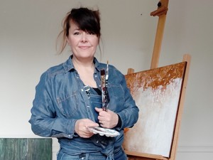 Ma minden a festészetről szól Szakos Andrea számára